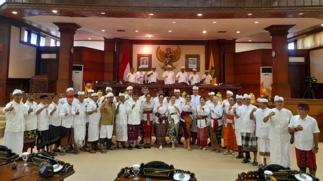 Dikenang! 38 Anggota DPRD Akan Tertuang Dalam Prasasti Bali 100 Tahun ke Depan