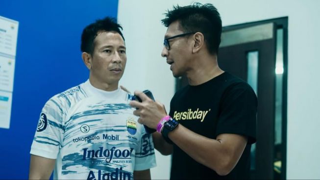 Teddy Tjahjono Dituntut Mundur Oleh Bobotoh, Protes Harga Tiket ke Manajemen Persib Bandung