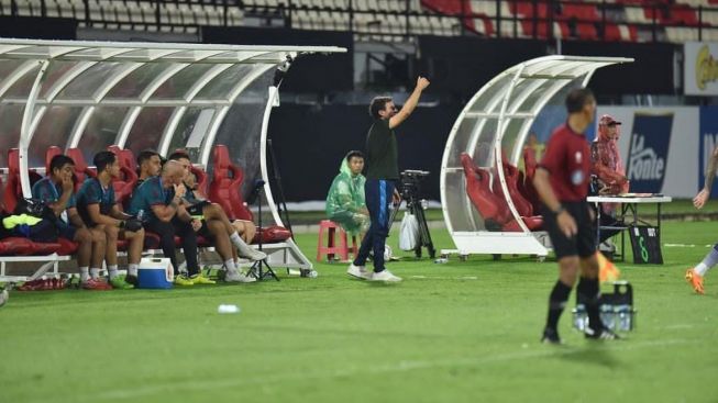 Luis Milla Terpaksa Coret Bek Timnas Indonesia, Tyronne del Pino Pulang Kampung, Persib Bandung Jajal Dewa United