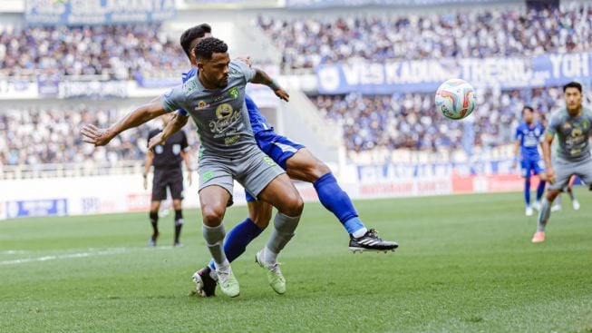 Duel Sengit Taisei Marukawa dengan Anak Asuh Aji Santoso, Skor Kacamata di Babak Pertama untuk PSIS dan Persebaya