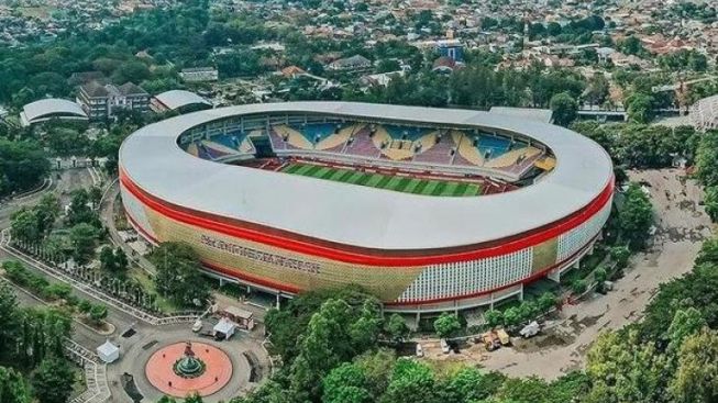 Erick Thohir Pilih Stadion Manahan Jadi  Venue Final Piala Dunia U-17, Gimana Nasib JIS?