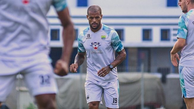 Yaya Sunarya Coret Dua Pemain, Penggawa Timnas Indonesia Latihan Terpisah, Persib Bandung Tatap Persik Kediri