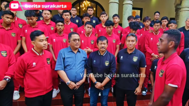 Tanamkan Jiwa Nasionalisme, Gibran Rakabuming Ajak Timnas Indonesia U-17 Napak Tilas ke Kamar Mistis Bung Karno di Loji Gandrung