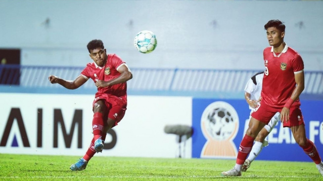 Jeam Kelly Sroyer Cetak Gol Perdana Bagi Timnas Indonesia U-23 Sekaligus Pecahkan Rekor Milik Thailand