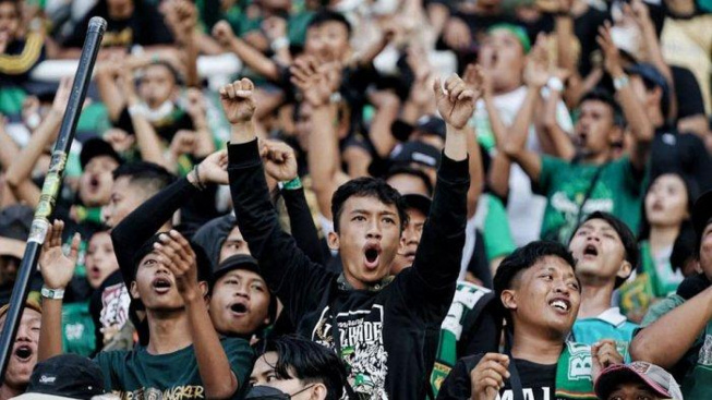 Siapa Anang dan Alex? Sosok Misterius di Persebaya Surabaya yang Ramai di Kalangan Bonek