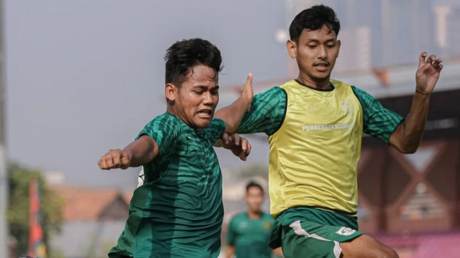 Uston Nawawi Dibuat Pusing, Dua Pemain Kunci Persebaya Surabaya Absen? Bonek Tak Ingin Muluk-muluk Kontra Borneo FC