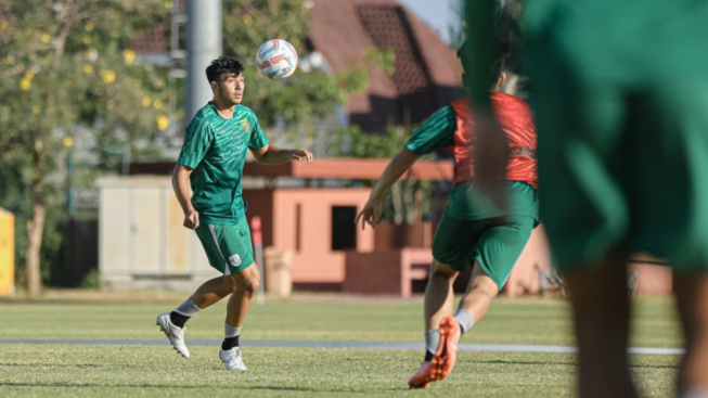 Pemain Persebaya Surabaya George Brown Dipanggil Timnas Indonesia U-23, Bonek Sombongkan Tim Bajul Ijo?