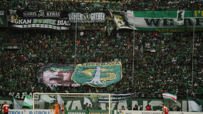Bonek 4 Tribun Turun Tangan soal Larangan Persebaya Pakai Stadion Gelora Bung Tomo, PUPR Dalam Bahaya?