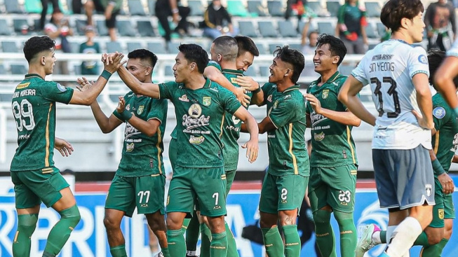 Eks Bomber Persebaya Fix Akan Kembali Merumput di GBT, Harapan Bonek Terkabul?