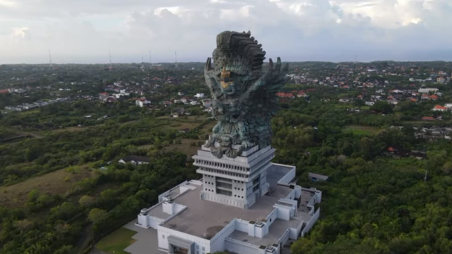 Jaraknya 13 Km dari Tanah Lot Bali, Ada Miniatur GWK di Tabanan, Bersanding Patung Bung Karno, Gajah Mada-Kebo Iwo