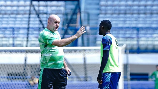 Bukan Kehendak Bojan Hodak, Pemain 4 Gol Ini Dicoret di Laga Persib Bandung vs Madura United