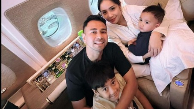 Raffi Ahmad Boyong Keluarga ke TCS NYC Marathon 2023, Netizen: Rafathar Izin atau Meliburkan Diri?