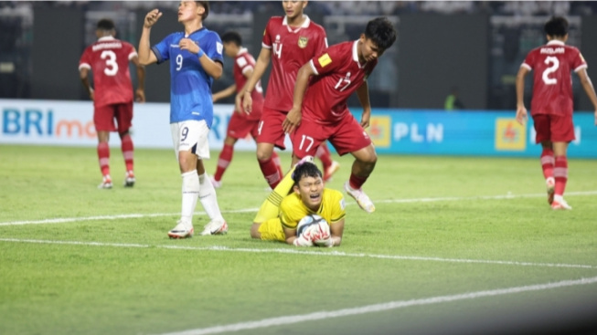 Ditengah Gempuran Ekuator, Ikram Al Giffari Tetap Tampil Gemilang Sebagai Garda Terdepan Bela Timnas Indonesia U-17