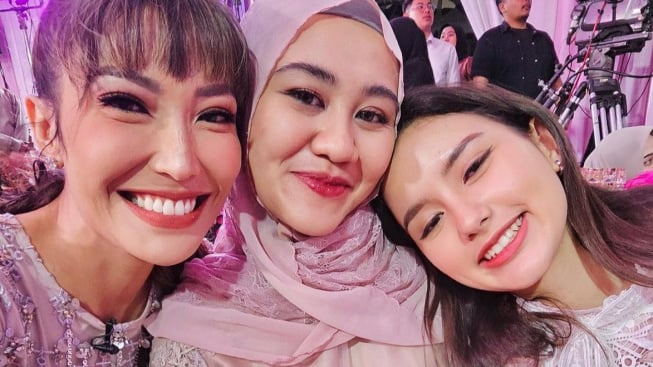 Aaliyah Massaid Dibanding-Bandingkan dengan Ayu Dewi, Netizen: 'Kaya Seumuran'