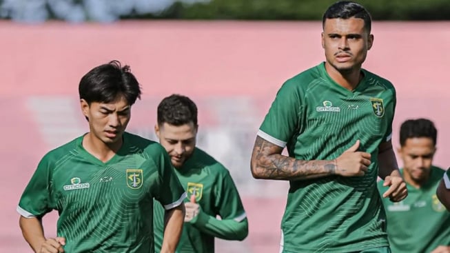 Laga Sarat Gengsi Kontra Persija Tinggal Menghitung Hari, Bonek Justru Soroti Hal Ini di Skuad Persebaya