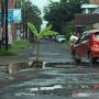 Lapor, Pak Jokowi! Jalan Rusak di Kabupaten Kelahiran Ganjar Pranowo Setara 2 Kali Jarak  Semarang-Solo
