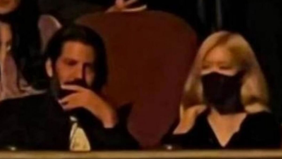 Rose BLACKPINK dengan Jeremy Erlich [Pann Nate]