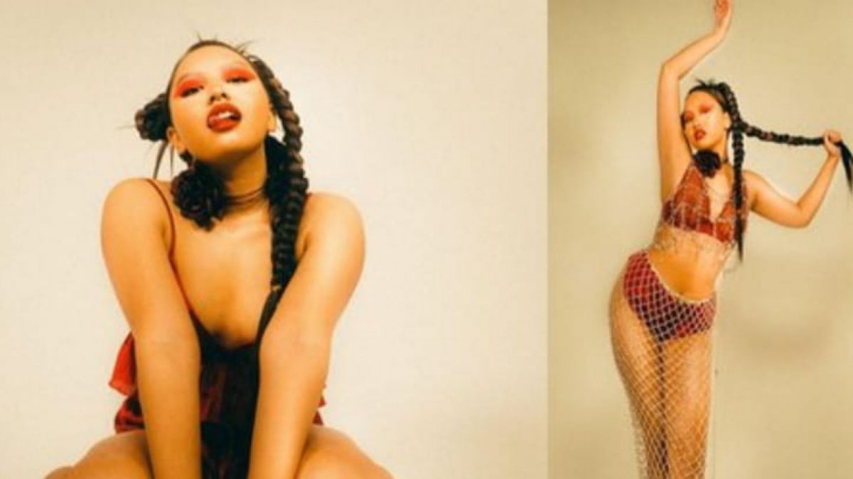 Pose seksi Naja [Instagram/@najandmm]