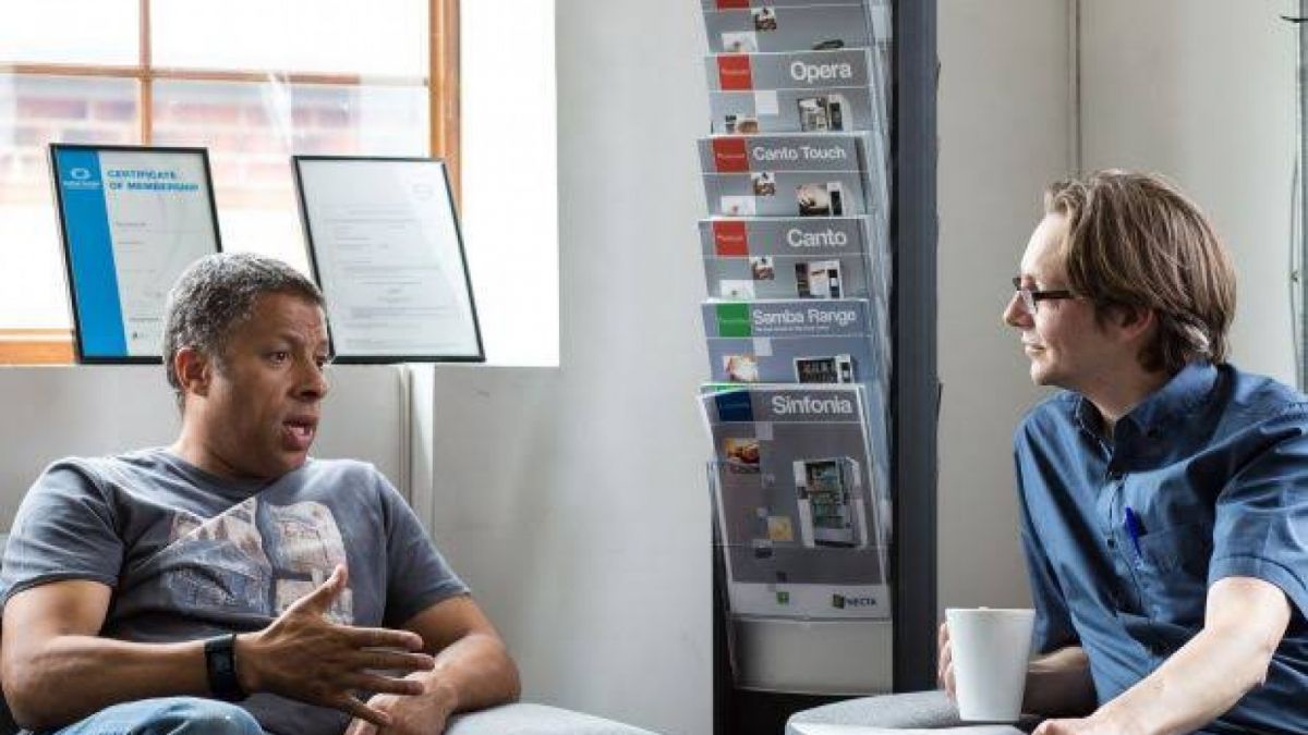 Ilustrasi pendengar [Pixabay]