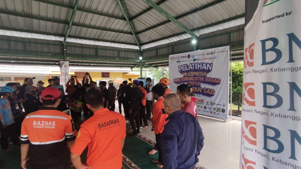 Jurnalist Indonesia Peduli menggelar Pelatihan Dasar Jurnalistik bagi para relawan SAR pada hari pertama Jurnalist Fest 2023, Jumat (24/2/2023). [Jurnalist Indonesia Peduli]