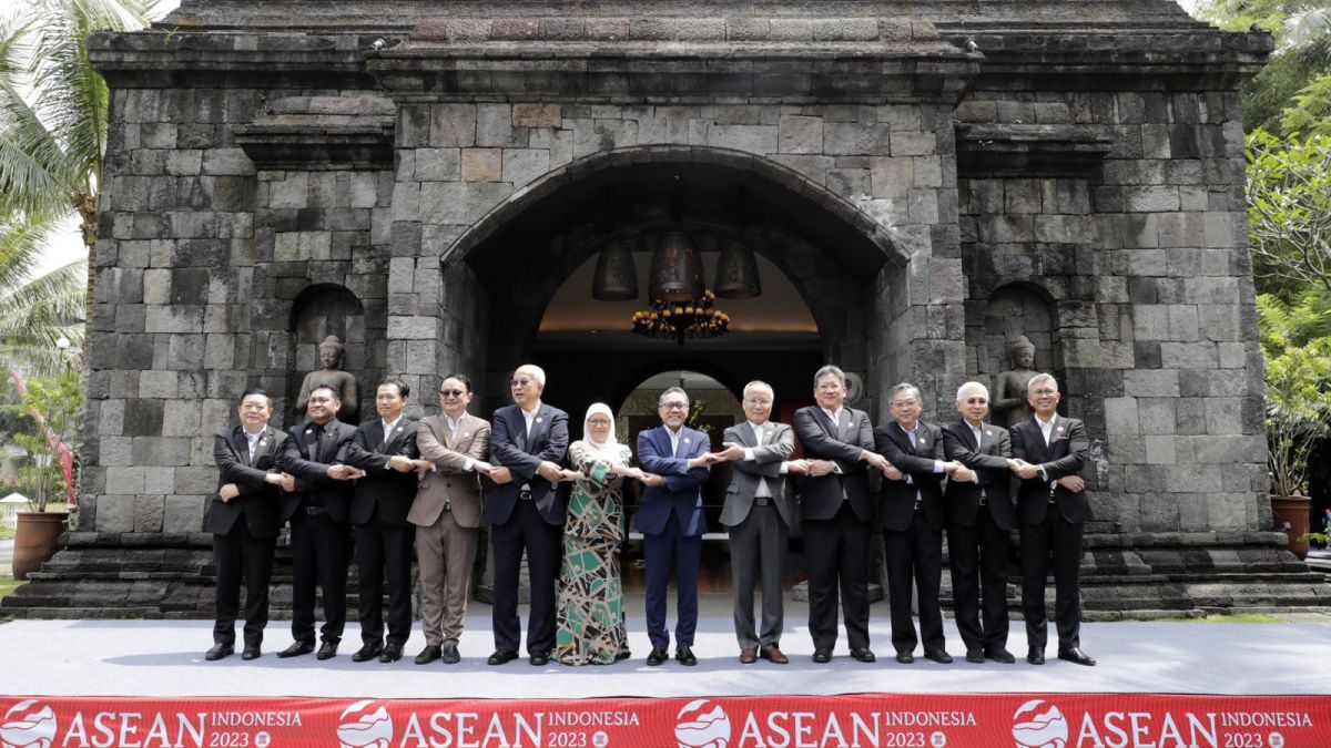 Zulkifli Hasan pimpin ASEAN Economic Ministers (AEM) Retreat ke-29 yang berlangsung di Magelang, Jawa Tengah, Rabu 22 Maret 2023. [Kemendag]