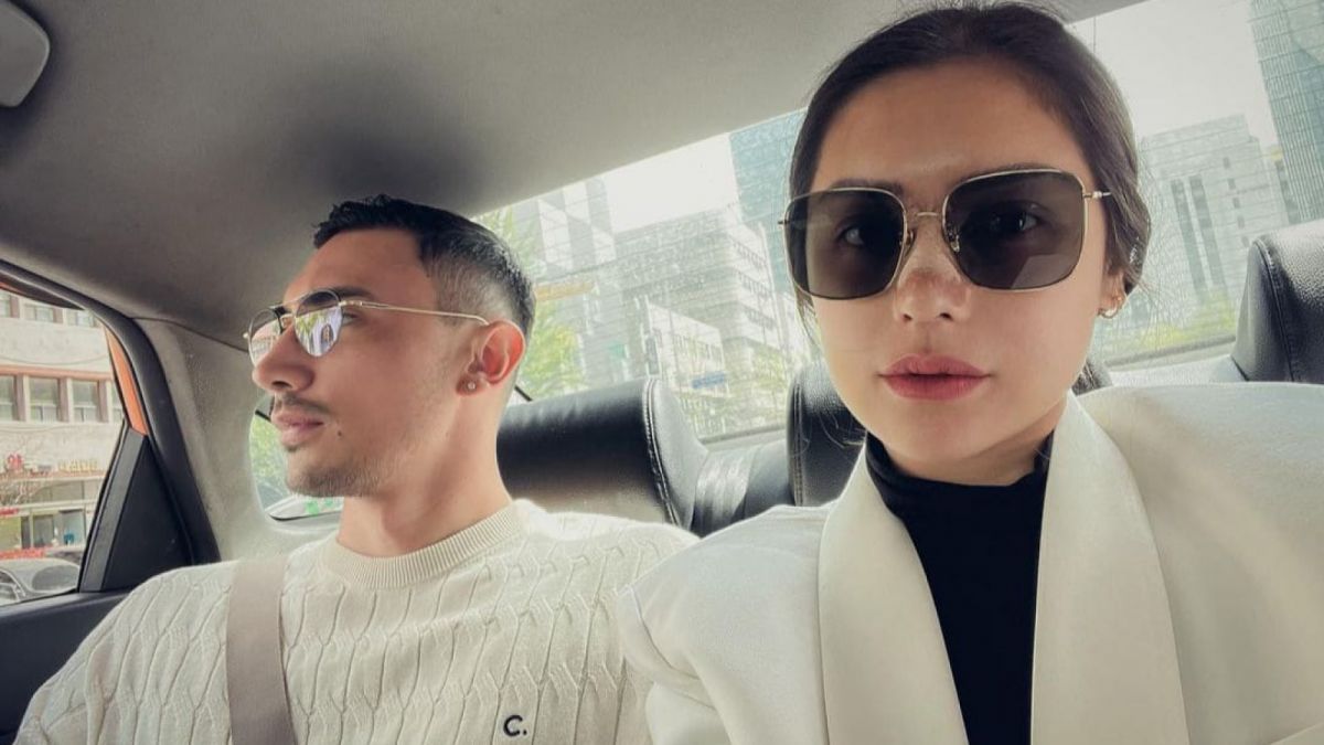 Hidung baru Jessica Iskandar yang disebut-sebut mirip Nikita Mirzani [Instagram/@inijedar]