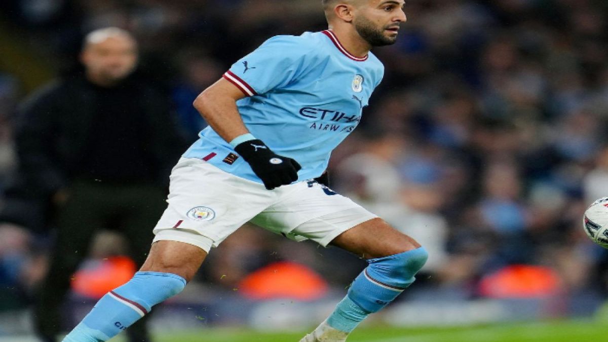 Selangkah lagi Mahrez akan bergabung dengan Al Ahli [Instagram/ @riyadmahrez26.7]