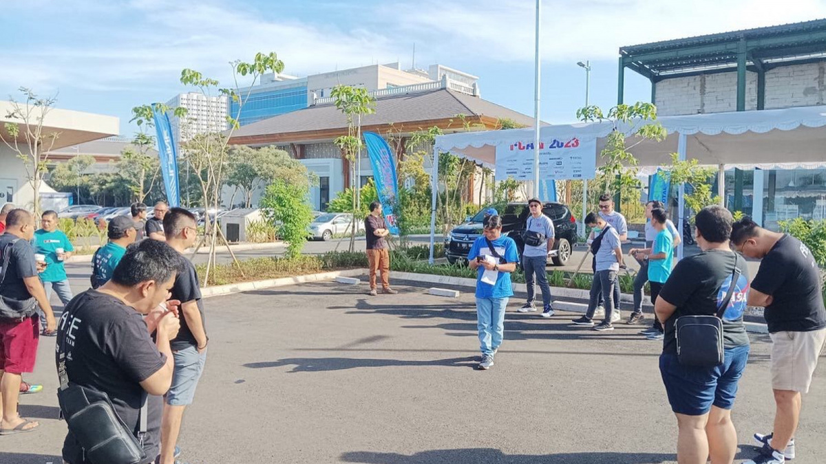 Sebelum acara mulai, dilakukan briefing perihal waktu penjurian [Tim Selebtek]