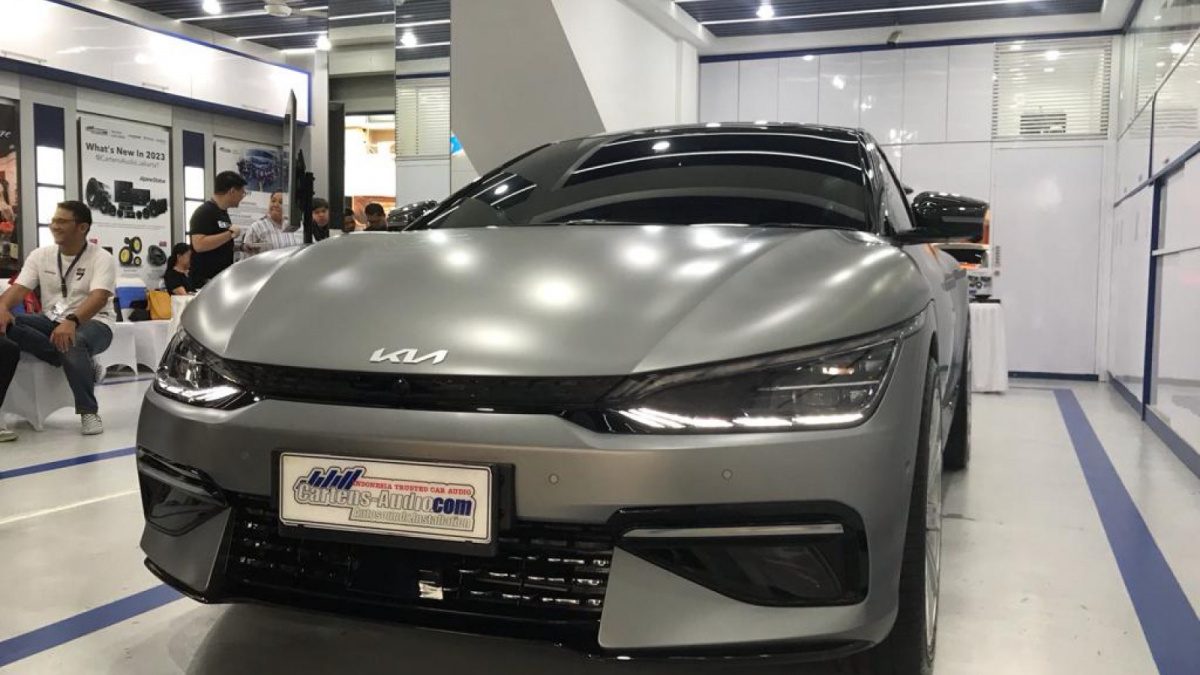 Kia EV6 GT Line menjadi mobil listrik terbaru di Indonesia [Tim Selebtek]