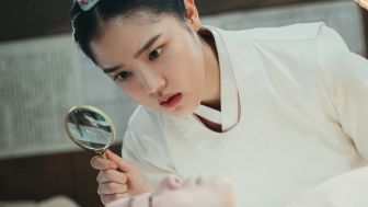 Bakal Tayang Awal Agustus, Ini Sekilas Bocoran Karakter Kim Hyang GI di Poong Joseon Psychiatrist
