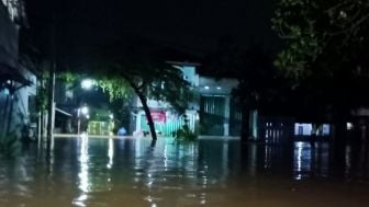 Banjir Melanda Sejumlah wilayah di Depok, BNPB: Waspada Masih Berpotensi Diguyur Hujan Lebat