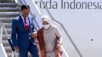 Viral Video Ibu Negara Iriana Jokowi Naik ke Atas Panggung untuk Minta Foto dengan Andmesh, Publik Berdecak Kagum