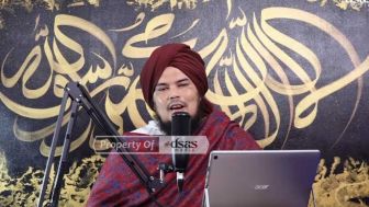 Ustaz Derry Sulaiman Sebut Kesalahan Gus Samsudin: Mengaku Punya Karomah dan Bersumpah dengan Nama Allah