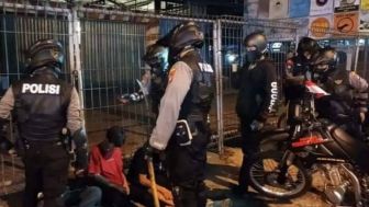 Kedapatan Bawa Sajam, Tiga Remaja di Depok Diamankan Polisi