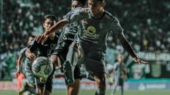 Duel Sengit Lawan PSS Sleman, Aji Santoso : Kami Tim yang Bisa Manfaatkan Peluang