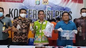 Dalam Sepekan, Polisi di Depok Berhasil Amankan 10 Tersangka dan Barbuk Narkoba Hingga Ratusan Botol Miras