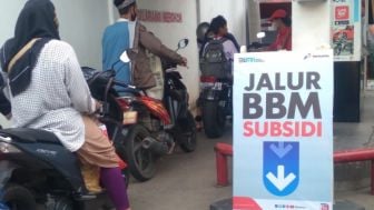 Tingkatkan Pengamanan Pasca Harga BBM Naik dan Info Unjuk Rasa, Polsek Bojongsari Siagakan Anggota di SPBU