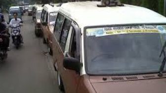 Sopir Angkot di Depok Minta Pemkot Segera Terbitkan Kebijakan Tarif Baru Angkot Pasca BBM Naik