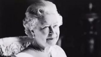 Berikan Perlakuan Khusus, Benarkah Ratu Elizabeth II Penggemar Berat West Ham United?