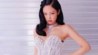 Jennie BLACKPINK Gunakan Kostum Desainer Asal Indonesia di Video Single Lagu Shut Down