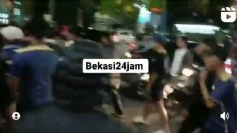 Ricuh! Supporter PSIM Yogyakarta Hadang dan Pukuli Pengendara Jalan di Bekasi