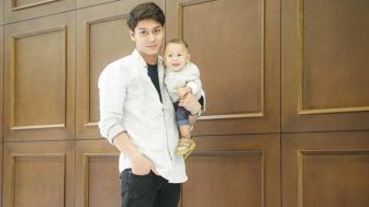 Terpilih jadi Gorgeous Dad versi Infotainment Awards 2022, Netizen Protes ke Rizky Billar: Udah Selingkuh Pake KDRT