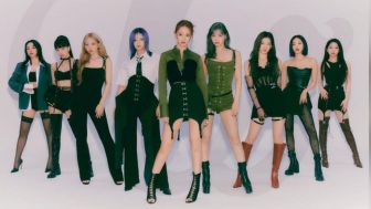 BETWEEN 1&2 Milik TWICE jadi Album Artis K-pop Wanita Pertama Rilisan 2022 yang Bertahan 6 Minggu di Billboard 200
