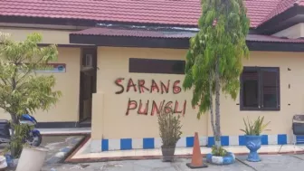 Polisi Dibawa Ke RSJ Setelah Coret Dinding Kantor Polisi "Sarang Pungli"