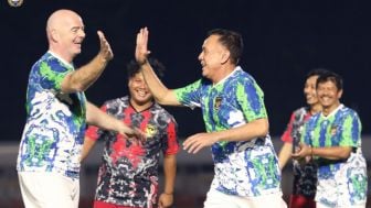 Ketum PSSI-Presiden FIFA Main Sepak Bola Bareng, Vino G Bastian Beri Pesan Menohok