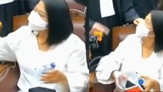 Putri Cendrawathi Colek-colek dan Bercanda Saat Sidang, Warganet : Merendahkan Hakim dan Jaksa