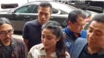 Tak Terima Dapat Komentar Miring, Dewi Perssik Laporkan Fans Lesti Kejora ke Polisi