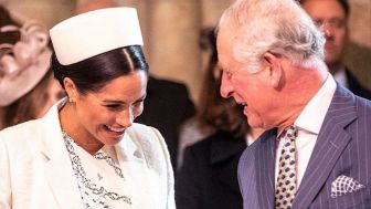 Raja Charles Awalnya tidak Menyadari Meghan Markle Adalah Keturunan Ras Campuran Kaukasia dan Afrika-Amerika