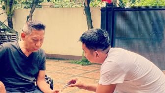 Potret Haru Tukul Arwana yang Dibagikan oleh Sang Anak, Warganet Langsung Tersentuh