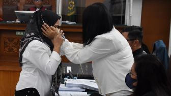 Kuat dan Susi Mengaku Tak Tahu Mengenai Insiden Pelecehan Seksual yang Dialami Putri Candrawathi